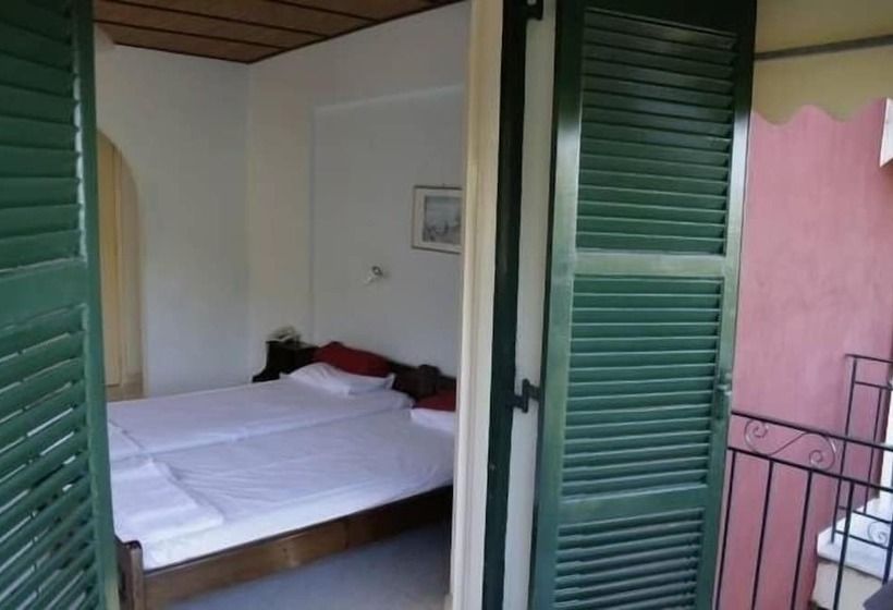 Отель Apraos Bay