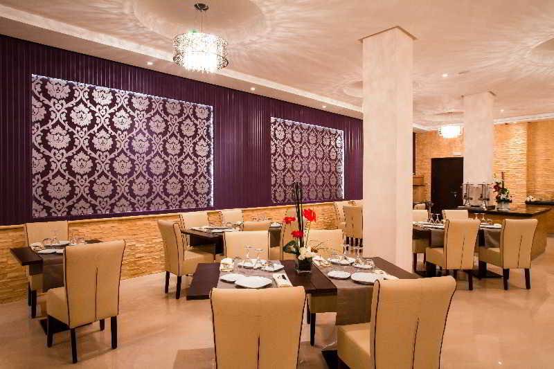 酒店 Atlas Sky Airport