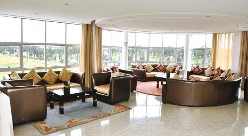 酒店 Atlas Sky Airport