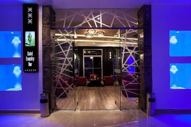 酒店 Atlas Sky Airport