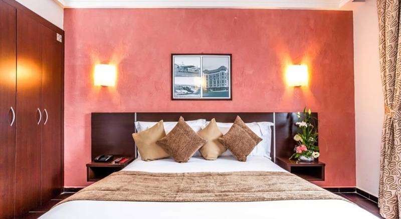 酒店 Atlas Sky Airport