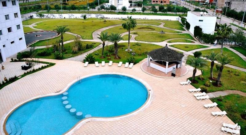 酒店 Atlas Sky Airport