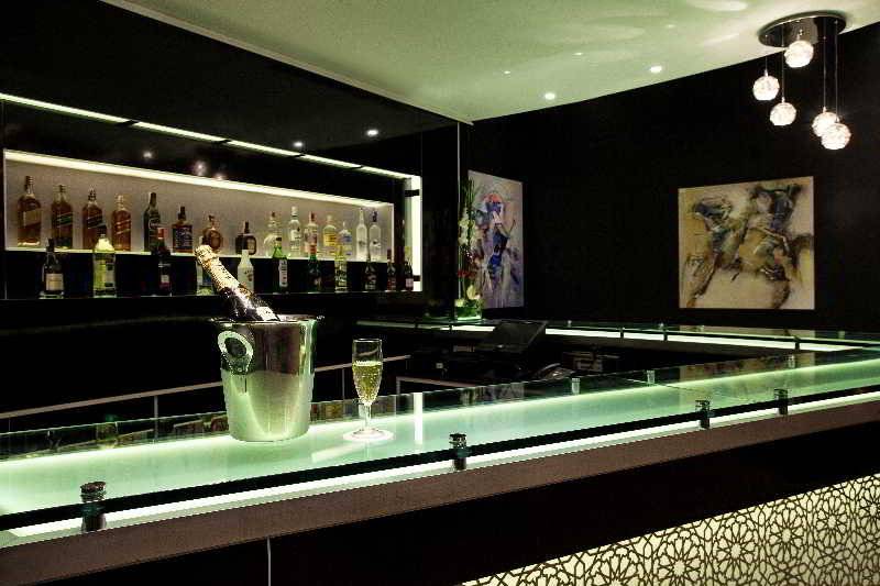 酒店 Atlas Sky Airport