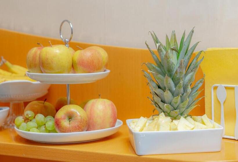 هتل Aviano Boutique