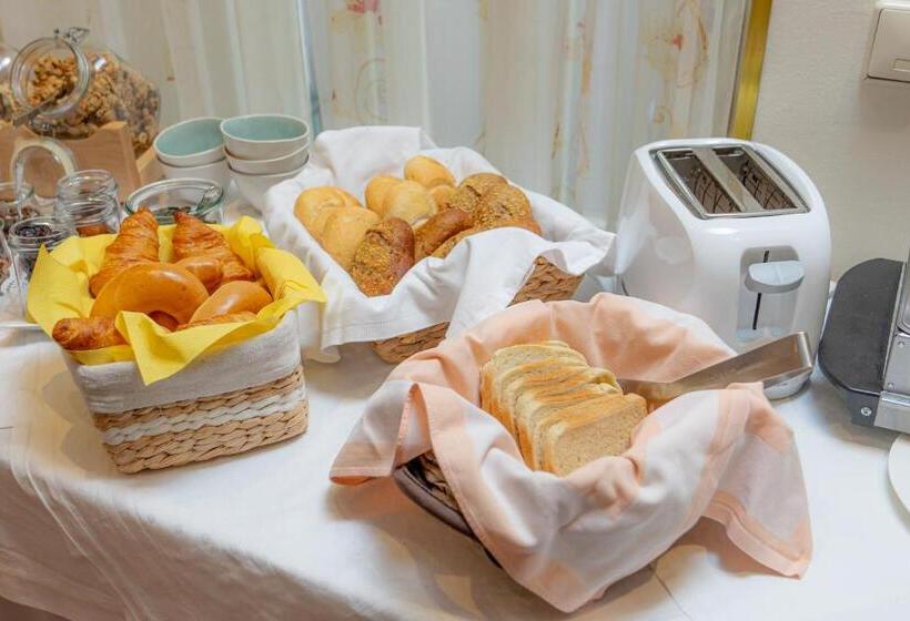 هتل Aviano Boutique