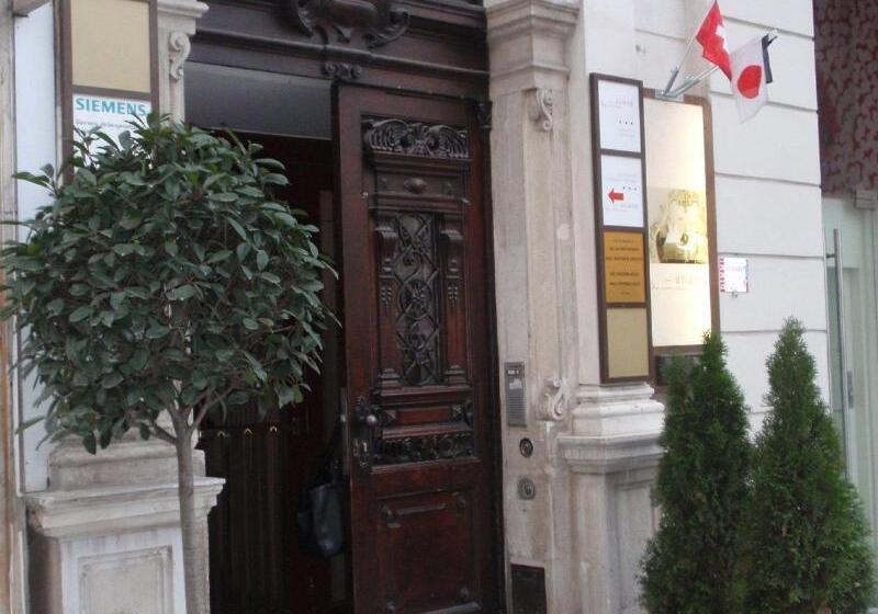 هتل Aviano Boutique