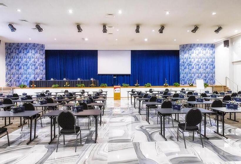 ホテル Bernstein Salzlandcenter