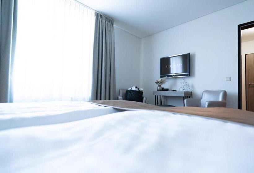 ホテル Bernstein Salzlandcenter