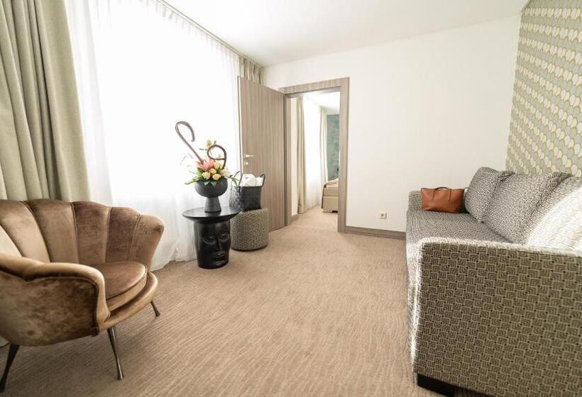 בית מלון כפרי Bernstein Salzlandcenter