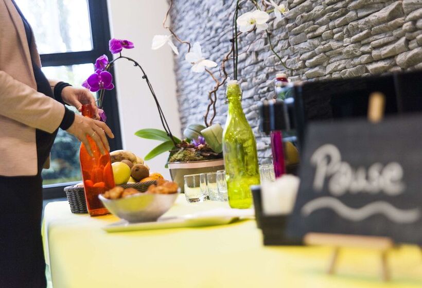 ホテル Best Western Plus Paris Velizy