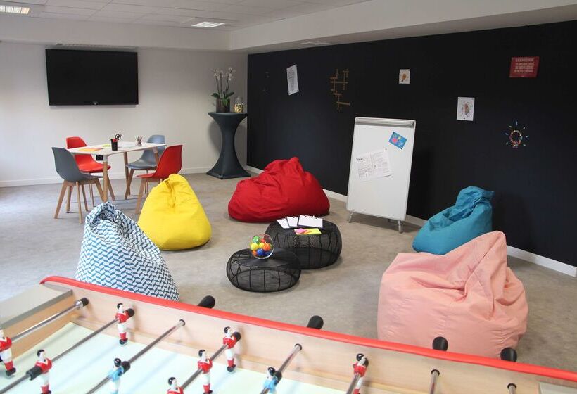 ホテル Best Western Plus Paris Velizy