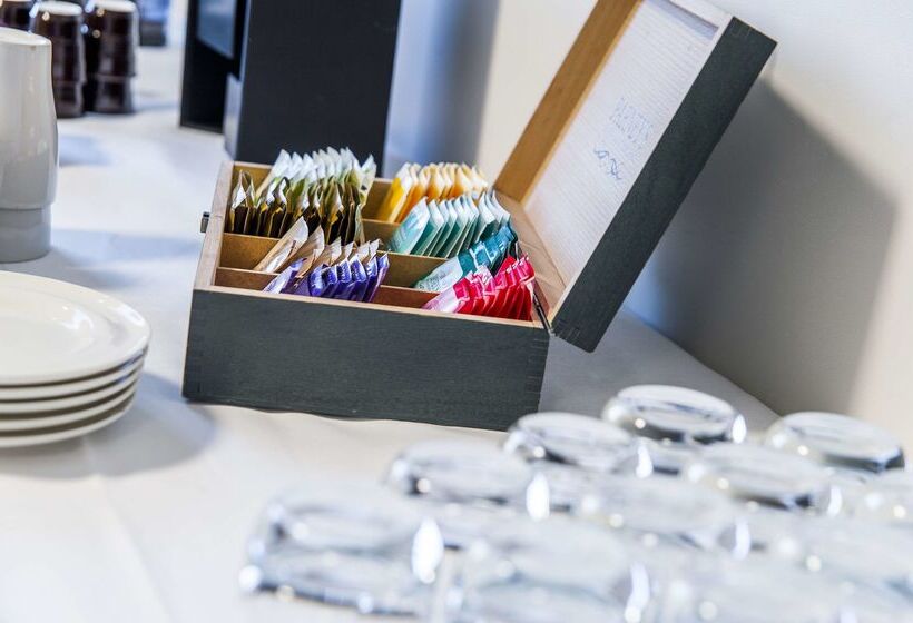 ホテル Best Western Plus Paris Velizy