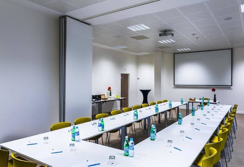 ホテル Best Western Plus Paris Velizy