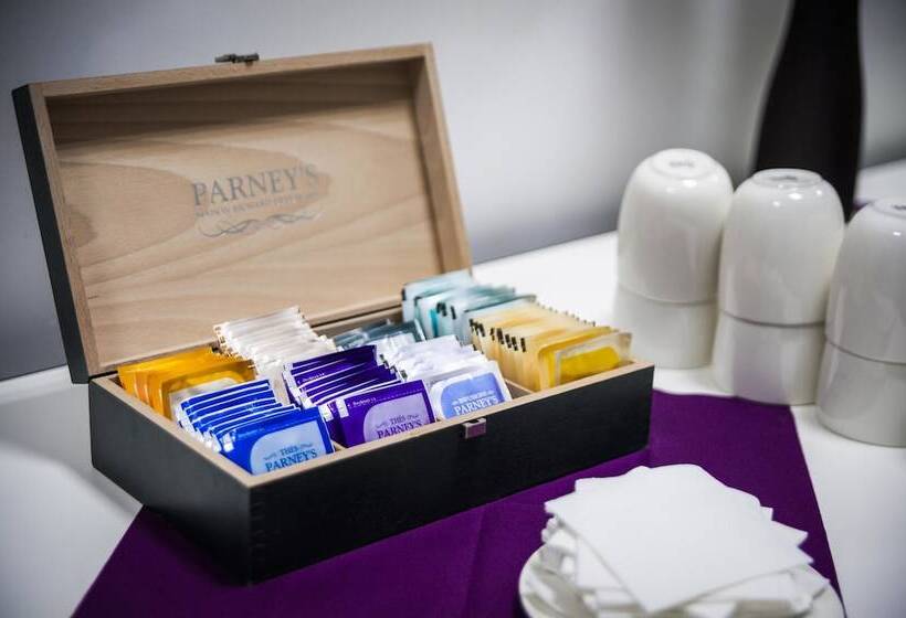 ホテル Best Western Plus Paris Velizy