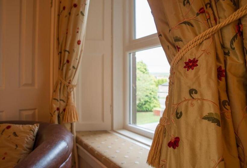 فندق Blackaddie House