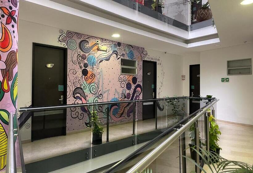 Отель Bolivariana Plaza Medellin