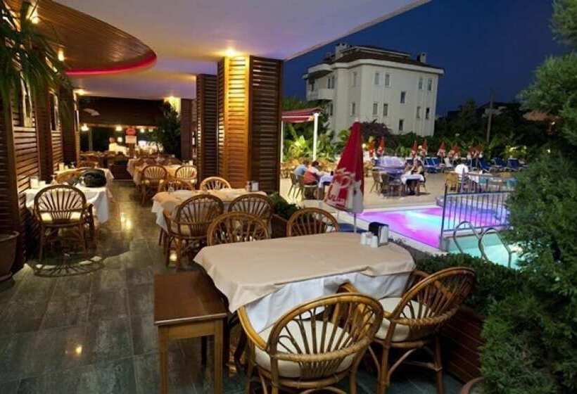 Отель Candan Apart