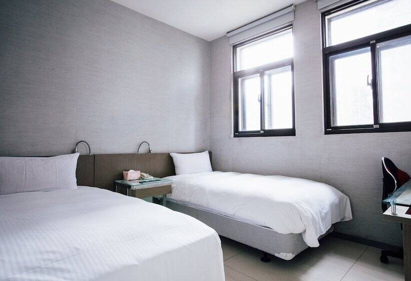 هتل Chingjing Inn