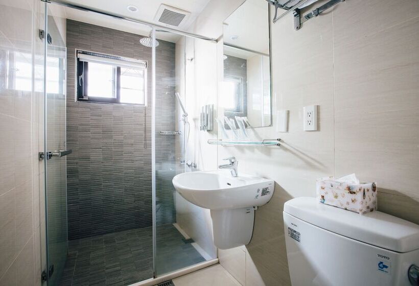 هتل Chingjing Inn