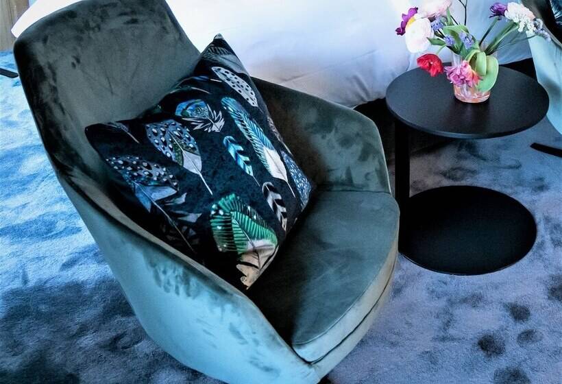 Отель Christina