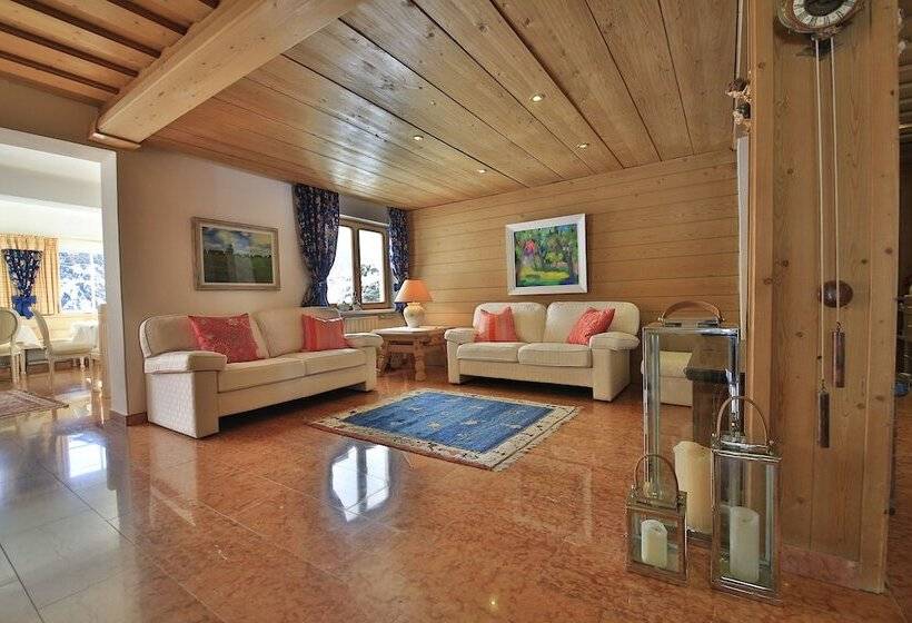 Отель Christina