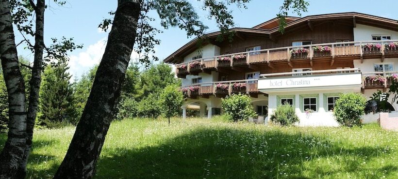 Отель Christina