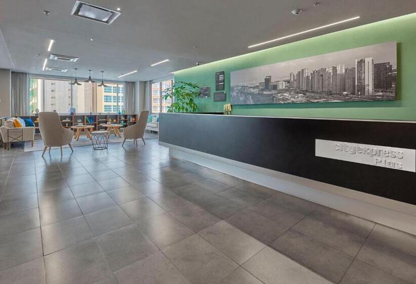 Отель City Express Plus by Marriott Ciudad de México Santa Fe