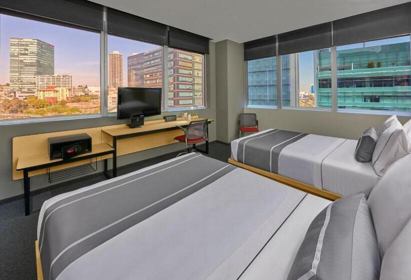 Отель City Express Plus by Marriott Ciudad de México Santa Fe