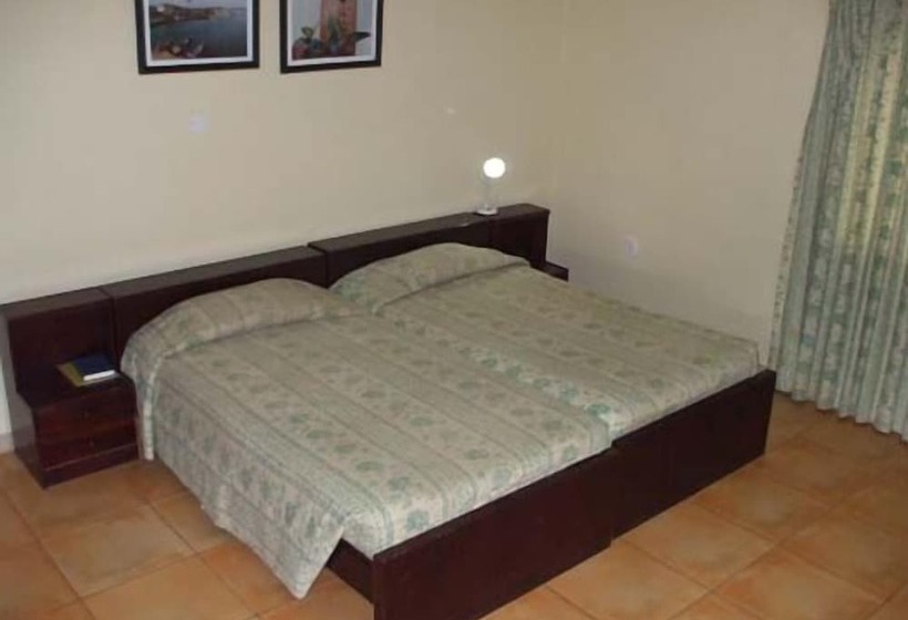 فندق Coconut Grove Miners Lodge