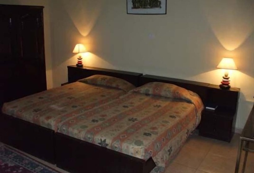 فندق Coconut Grove Miners Lodge