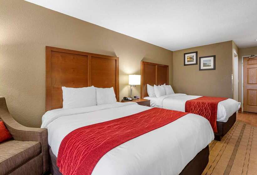 בית מלון כפרי Comfort Inn & Suites Cedar Rapids North  Collins Road