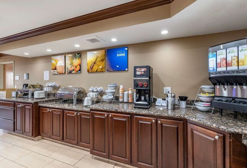 בית מלון כפרי Comfort Inn & Suites Cedar Rapids North  Collins Road