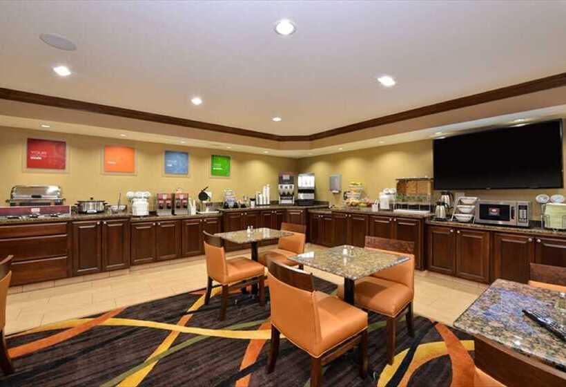 ホテル Comfort Inn & Suites Cedar Rapids North  Collins Road