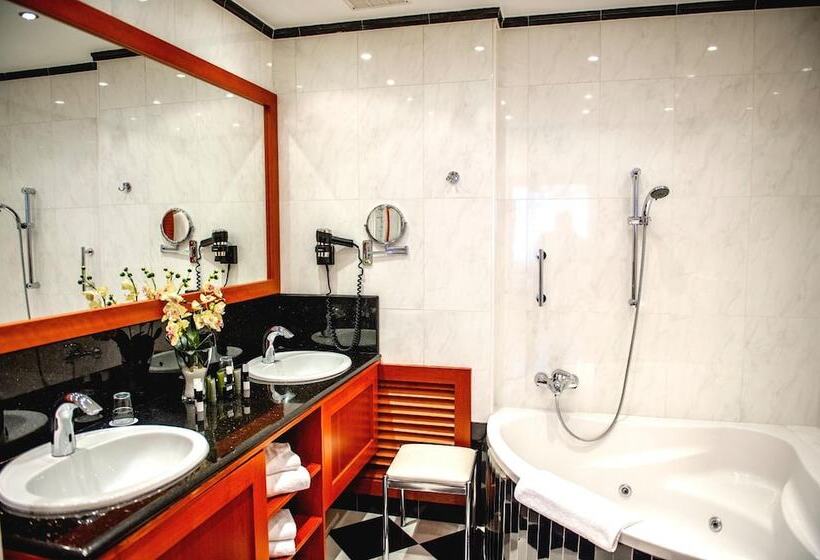 هتل Corvinus Vienna   Newly Renovated