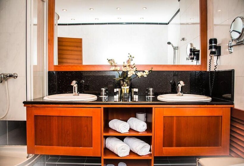 هتل Corvinus Vienna   Newly Renovated