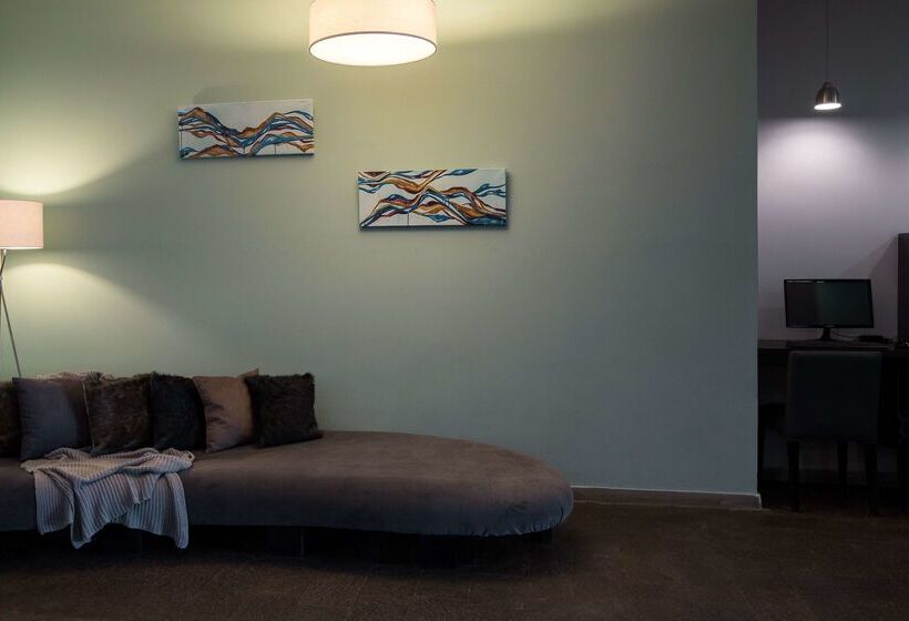 هتل Dazzler By Wyndham Puerto Madryn