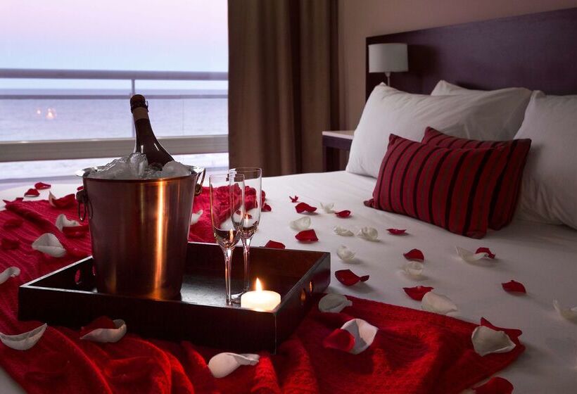 هتل Dazzler By Wyndham Puerto Madryn