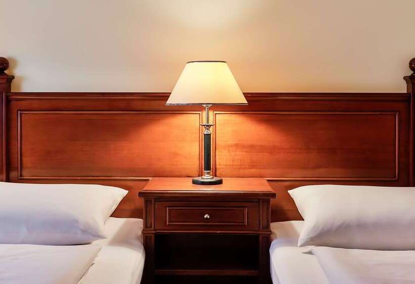ホテル Dorint Marc Aurel Spa & Golf Resort