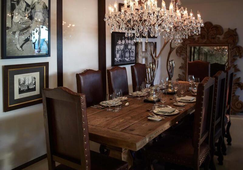 Отель Eclat Beijing