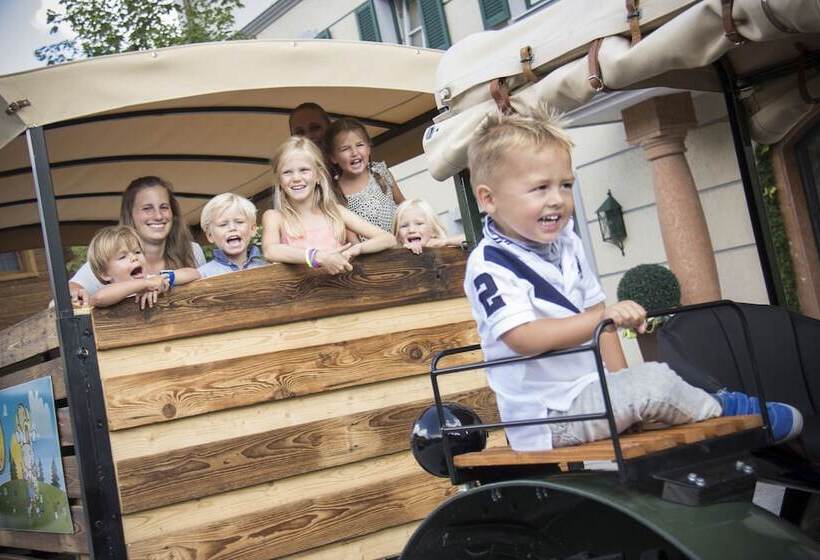 Отель Resl Resort