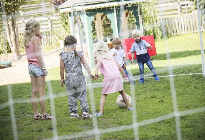 Отель Resl Resort