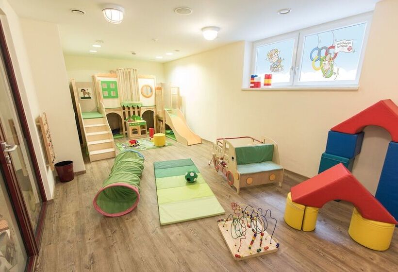 Отель Resl Resort