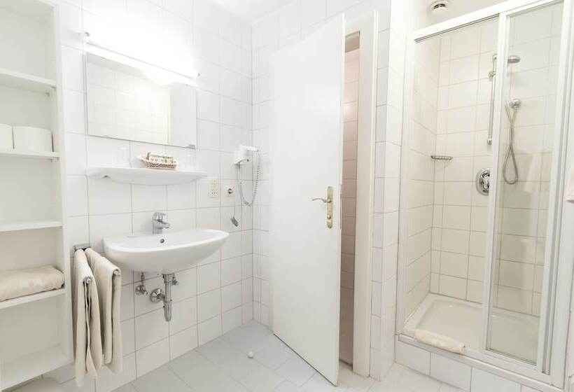 Отель Resl Resort