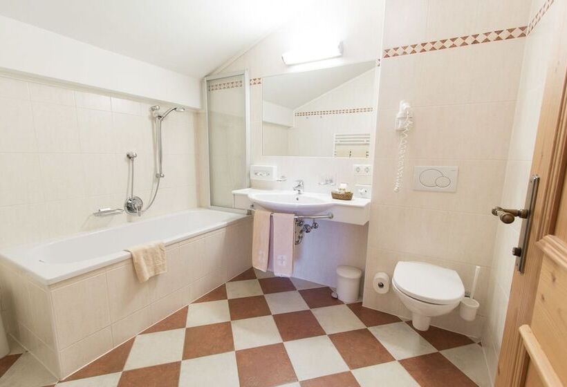 Отель Resl Resort