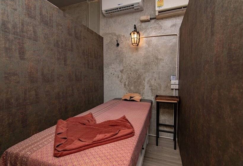 בית מלון כפרי Galleria Sukhumvit 10 Bangkok By Compass Hospitality