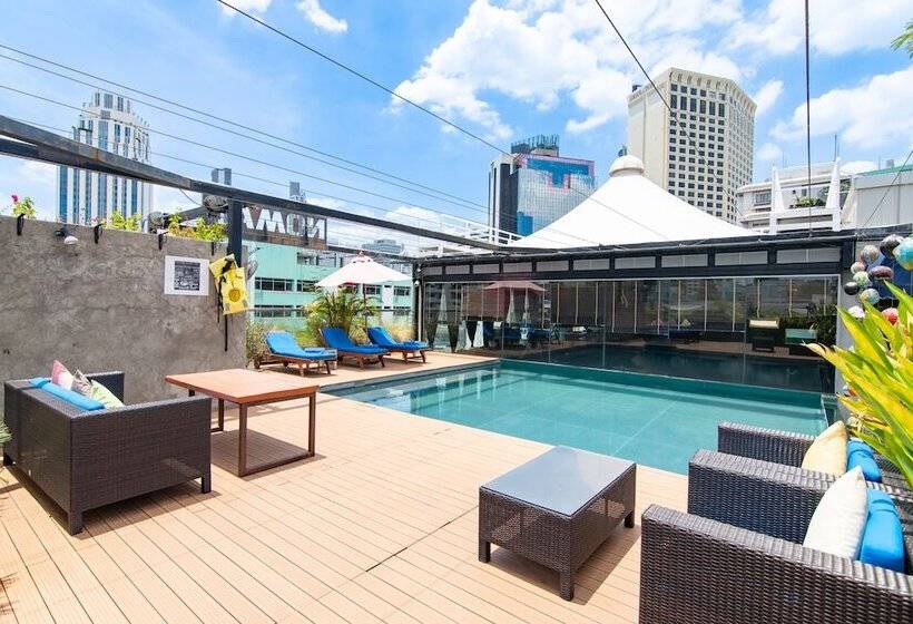 Отель Galleria Sukhumvit 10 Bangkok By Compass Hospitality