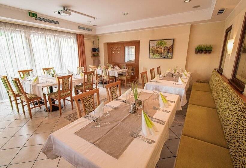 ホテル Gasthof Pöchhacker