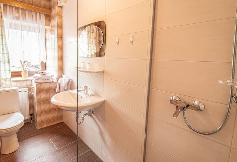 Hotelli Gasthof Pöchhacker