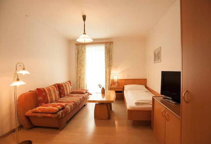 ホテル Gasthof Pöchhacker