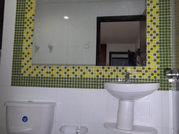 Отель Golden House